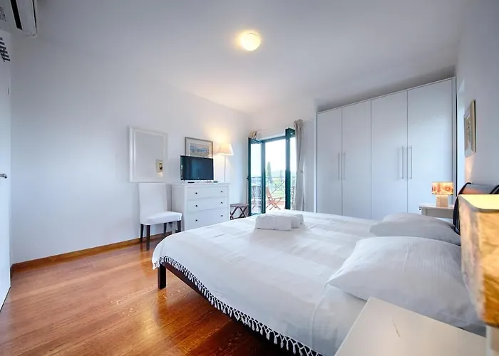 Ita Villa Vis
